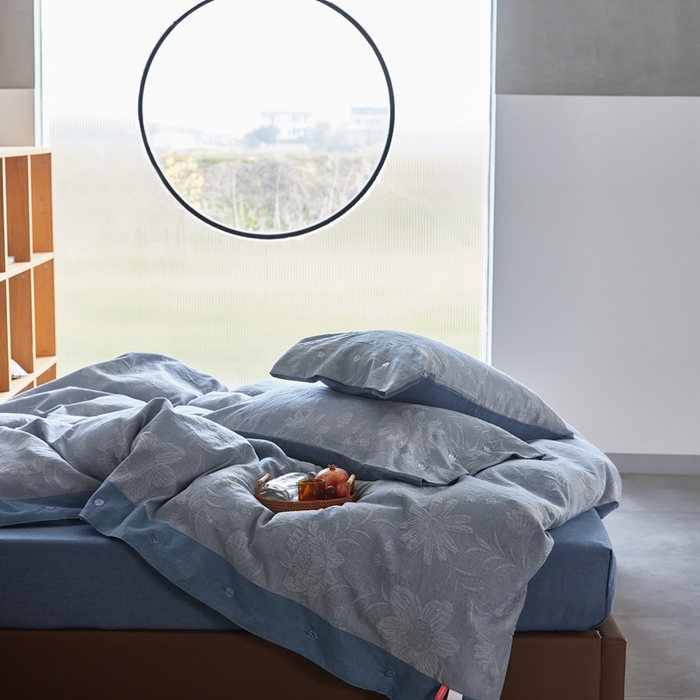 91家纺网 家纺一手货源 找家纺 安莱生活2023新品双层纱大提花高奢工艺款四件套馥香系列 馥香--蓝色