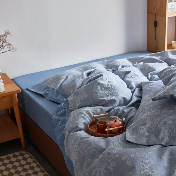 91家纺网 家纺一手货源 找家纺 安莱生活2023新品双层纱大提花高奢工艺款四件套馥香系列 馥香--蓝色