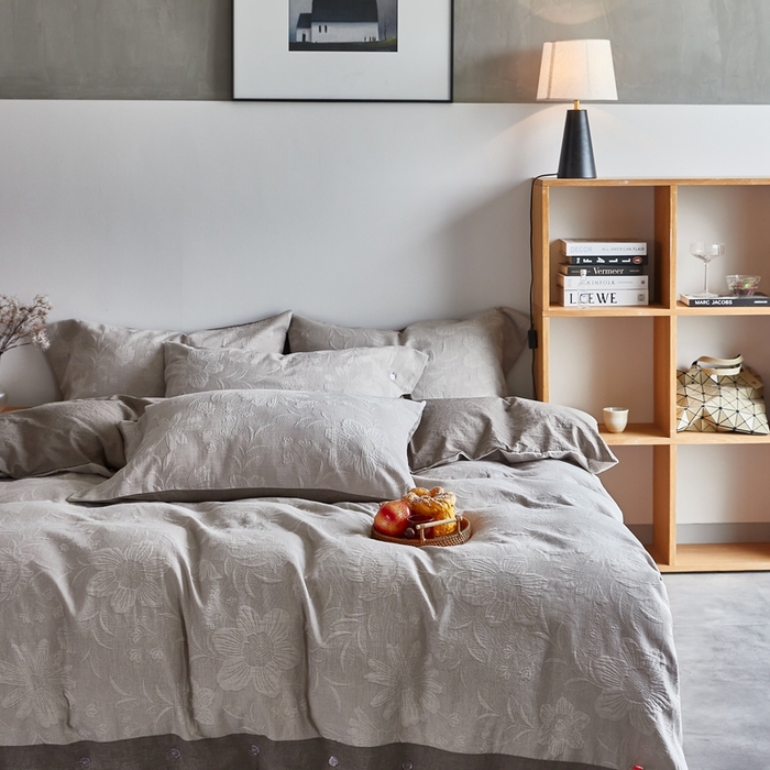 91家纺网 家纺一手货源 找家纺 安莱生活2023新品双层纱大提花高奢工艺款四件套馥香系列 馥香--浅灰