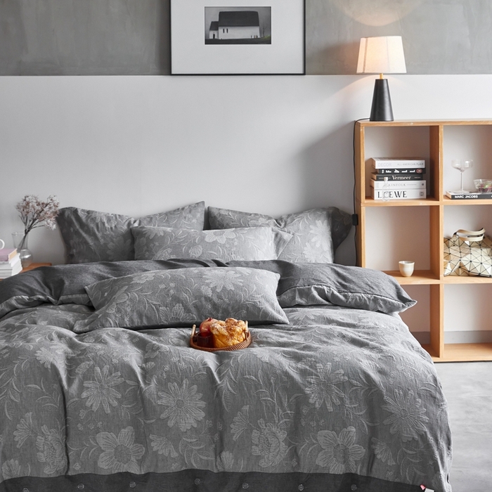 91家纺网 家纺一手货源 找家纺 安莱生活2023新品双层纱大提花高奢工艺款四件套馥香系列 馥香--深灰