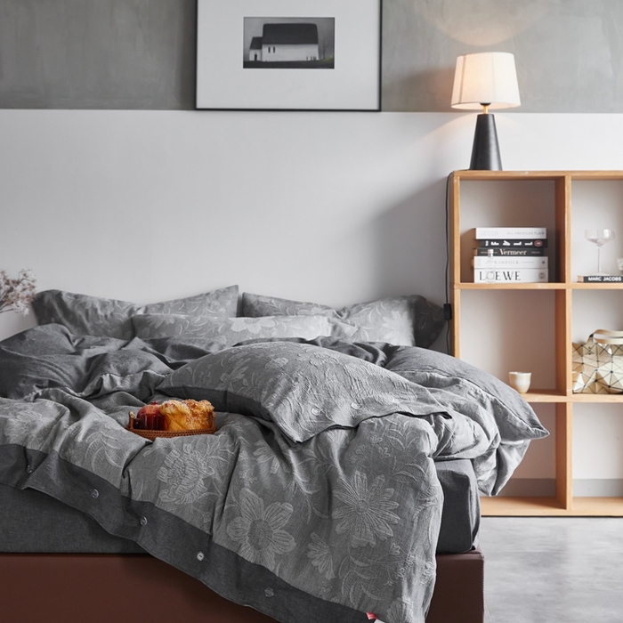 91家纺网 家纺一手货源 找家纺 安莱生活2023新品双层纱大提花高奢工艺款四件套馥香系列 馥香--深灰