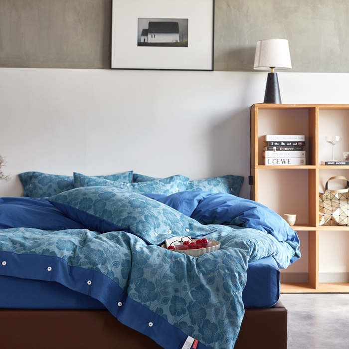 91家纺网 家纺一手货源 找家纺 安莱生活 2023新款双层纱大提花高奢工艺款四件套-虞美人 虞美人--克莱因蓝