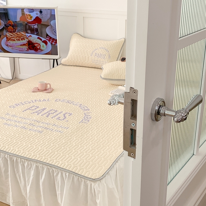 91家纺网 家纺一手货源 找家纺 （总）昔可家纺 2023新款四色字母乳胶凉席