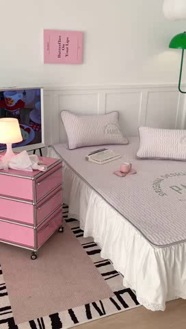 91家纺网 家纺一手货源 找家纺 昔可家纺 2023新款四色字母乳胶凉席 紫底字母