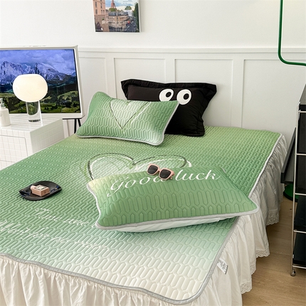 昔可家纺 2023新款ins简约风乳胶凉席 晕染爱心