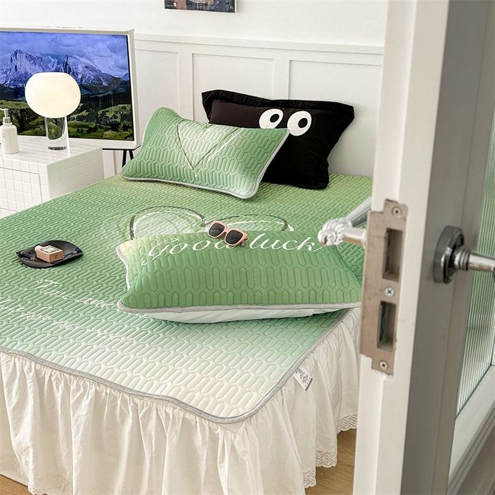 91家纺网 家纺一手货源 找家纺 昔可家纺 2023新款ins简约风乳胶凉席 晕染爱心