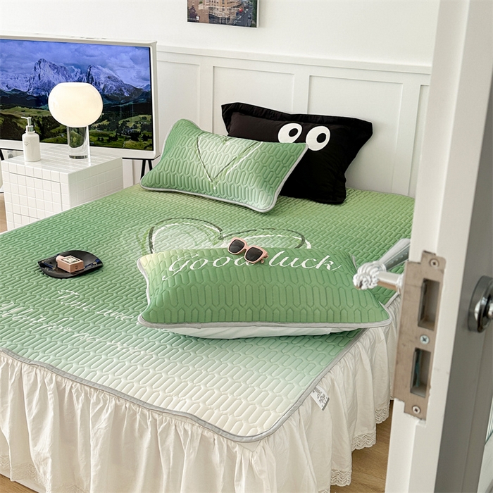 91家纺网 家纺一手货源 找家纺 昔可家纺 2023新款ins简约风乳胶凉席 晕染爱心