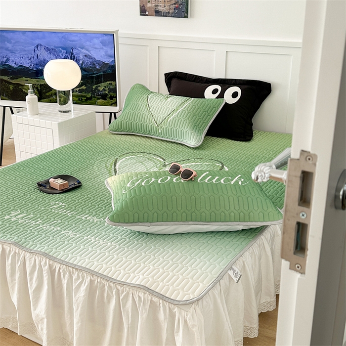 91家纺网 家纺一手货源 找家纺 昔可家纺 2023新款ins简约风乳胶凉席 晕染爱心