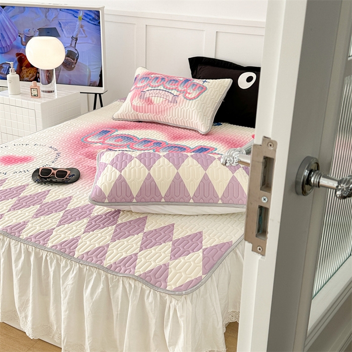 91家纺网 家纺一手货源 找家纺 昔可家纺 2023新款ins简约风乳胶凉席 紫菱格爱心