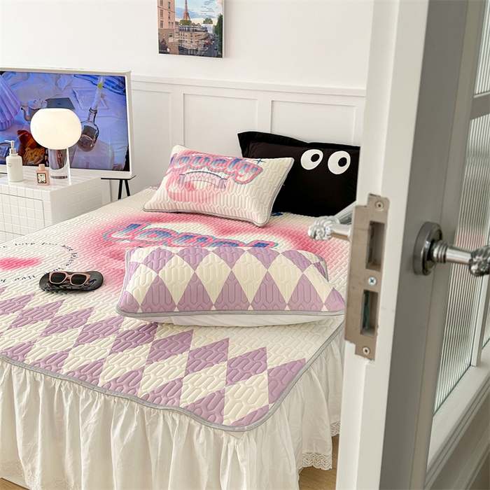 91家纺网 家纺一手货源 找家纺 昔可家纺 2023新款ins简约风乳胶凉席 紫菱格爱心