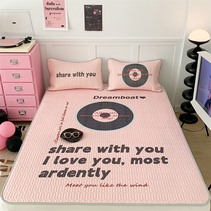 91家纺网 家纺一手货源 找家纺 昔可家纺 2023新款ins简约风乳胶凉席 黑粉播放器