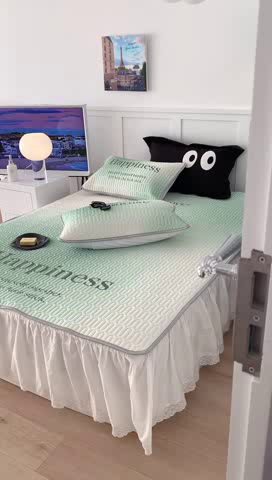 91家纺网 家纺一手货源 找家纺 昔可家纺 2023新款ins简约风乳胶凉席 渐变绿字母