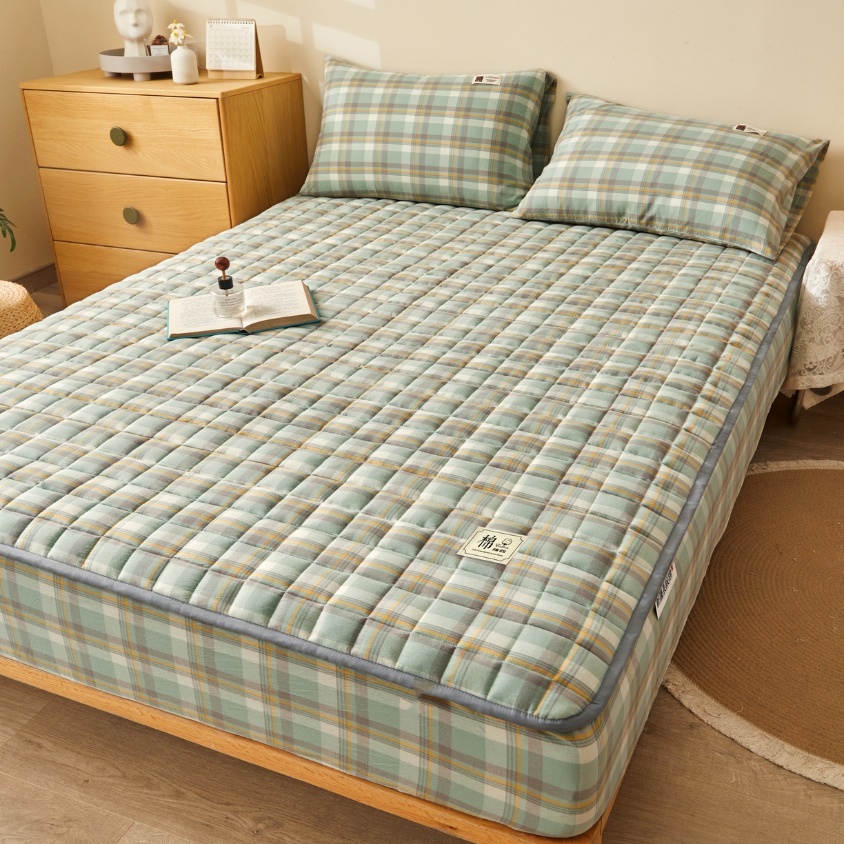 91家纺网 家纺一手货源 找家纺 （总）喜居 2023新款A类色织全棉水洗棉色织夹棉大豆床笠纯棉床笠直播