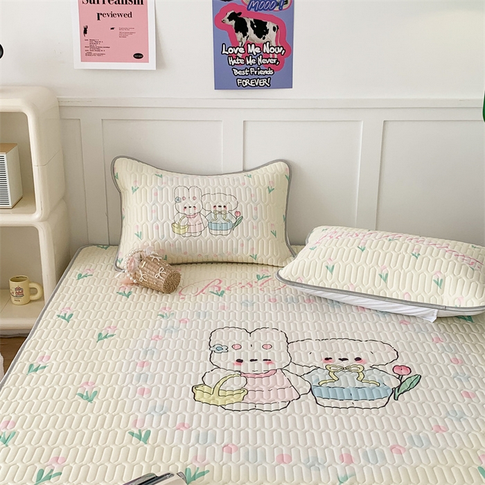 91家纺网 家纺一手货源 找家纺 昔可家纺 2023新款大版卡通乳胶凉席第二批 好朋友踏青