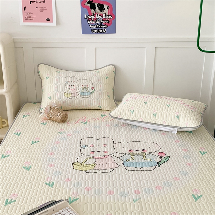 91家纺网 家纺一手货源 找家纺 昔可家纺 2023新款大版卡通乳胶凉席第二批 好朋友踏青