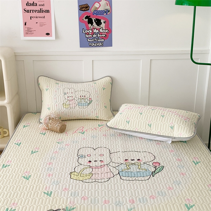 91家纺网 家纺一手货源 找家纺 昔可家纺 2023新款大版卡通乳胶凉席第二批 好朋友踏青