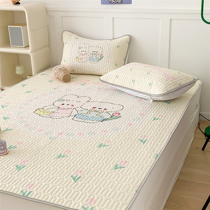 91家纺网 家纺一手货源 找家纺 昔可家纺 2023新款大版卡通乳胶凉席第二批 好朋友踏青