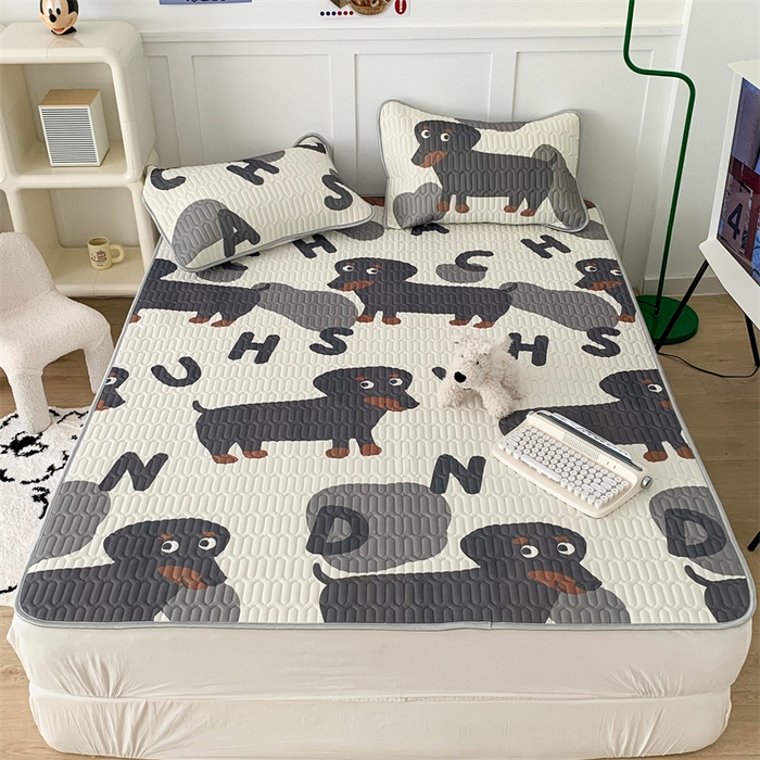 91家纺网 家纺一手货源 找家纺 昔可家纺 2023新款大版卡通乳胶凉席第二批 好朋友踏青