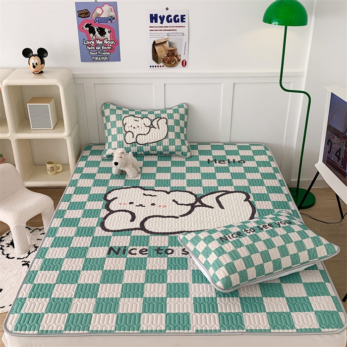 91家纺网 家纺一手货源 找家纺 昔可家纺 2023新款大版卡通乳胶凉席第二批 绿色棋盘格狗