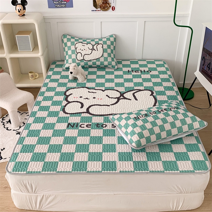 91家纺网 家纺一手货源 找家纺 昔可家纺 2023新款大版卡通乳胶凉席第二批 绿色棋盘格狗