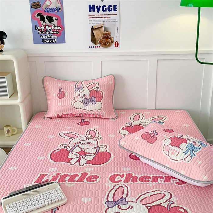 91家纺网 家纺一手货源 找家纺 昔可家纺 2023新款大版卡通乳胶凉席第二批 飞天樱桃兔