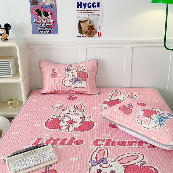 91家纺网 家纺一手货源 找家纺 昔可家纺 2023新款大版卡通乳胶凉席第二批 飞天樱桃兔