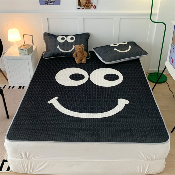 91家纺网 家纺一手货源 找家纺 昔可家纺 2023新款大版卡通乳胶凉席第二批 黑色笑脸