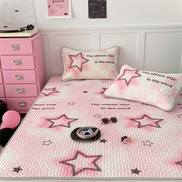 91家纺网 家纺一手货源 找家纺 昔可家纺 2023新款甜酷黑粉系列乳胶凉席 甜酷粉星