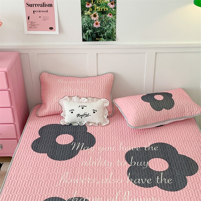 91家纺网 家纺一手货源 找家纺 昔可家纺 2023新款甜酷黑粉系列乳胶凉席 甜酷黑粉花花