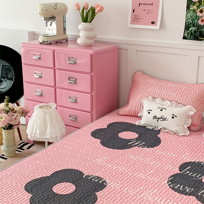 91家纺网 家纺一手货源 找家纺 昔可家纺 2023新款甜酷黑粉系列乳胶凉席 甜酷黑粉花花