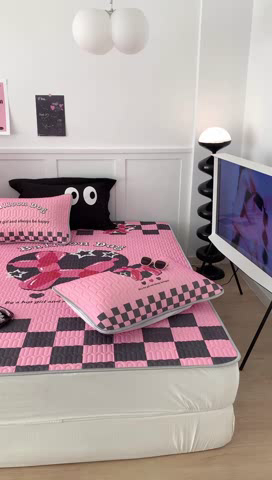 91家纺网 家纺一手货源 找家纺 昔可家纺 2023新款甜酷黑粉系列乳胶凉席 气球狗狗