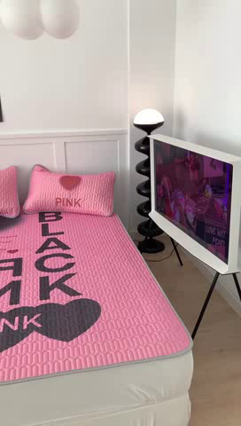 91家纺网 家纺一手货源 找家纺 昔可家纺 2023新款甜酷黑粉系列乳胶凉席 千禧甜酷字母