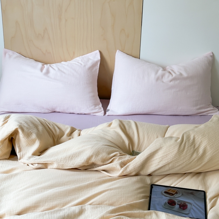 91家纺网 家纺一手货源 找家纺 玛奇朵 2023新品ins混搭风双层皱皱纱四件套 香草丝绒