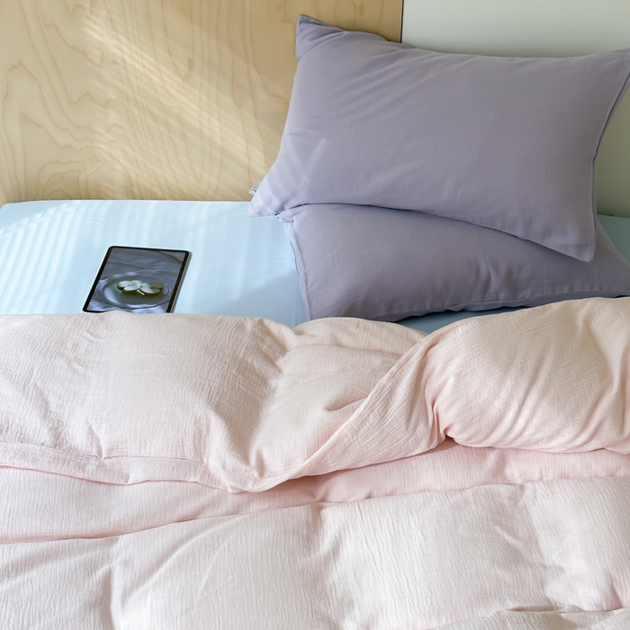 91家纺网 家纺一手货源 找家纺 玛奇朵 2023新品ins混搭风双层皱皱纱四件套 桃之夭夭