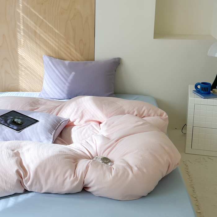 91家纺网 家纺一手货源 找家纺 玛奇朵 2023新品ins混搭风双层皱皱纱四件套 桃之夭夭