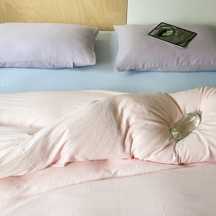 91家纺网 家纺一手货源 找家纺 玛奇朵 2023新品ins混搭风双层皱皱纱四件套 桃之夭夭