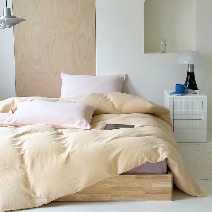 91家纺网 家纺一手货源 找家纺 玛奇朵 2023新品ins混搭风双层皱皱纱四件套 香草丝绒