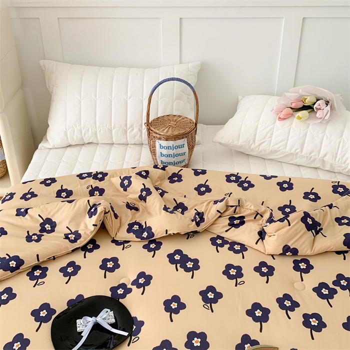 91家纺网 家纺一手货源 找家纺 昔可家纺 2023新款花边款云柔针织大豆夏被 山野莫奈