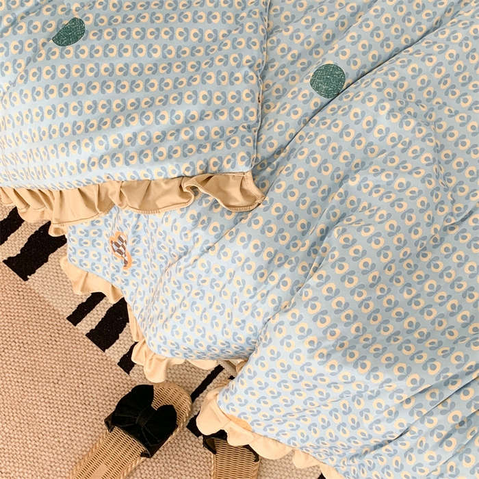 91家纺网 家纺一手货源 找家纺 昔可家纺 2023新款花边款云柔针织大豆夏被 心动小花