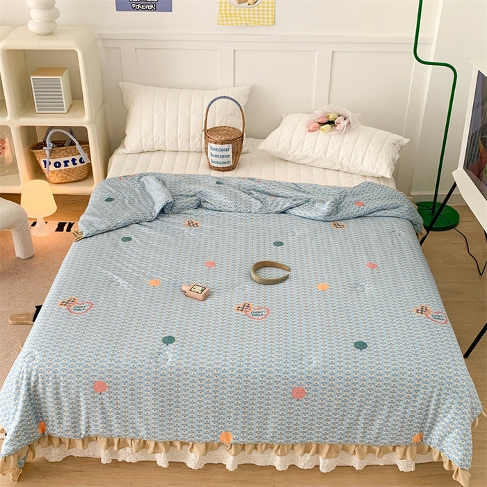 91家纺网 家纺一手货源 找家纺 昔可家纺 2023新款花边款云柔针织大豆夏被 心动小花