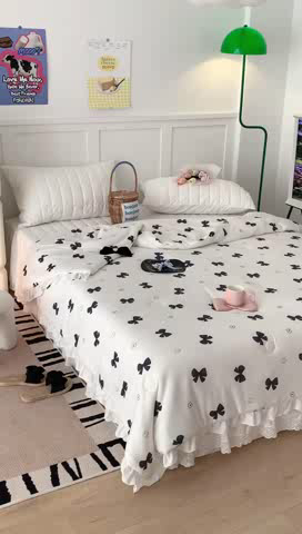 91家纺网 家纺一手货源 找家纺 昔可家纺 2023新款花边款云柔针织大豆夏被 小熊蝴蝶结黑