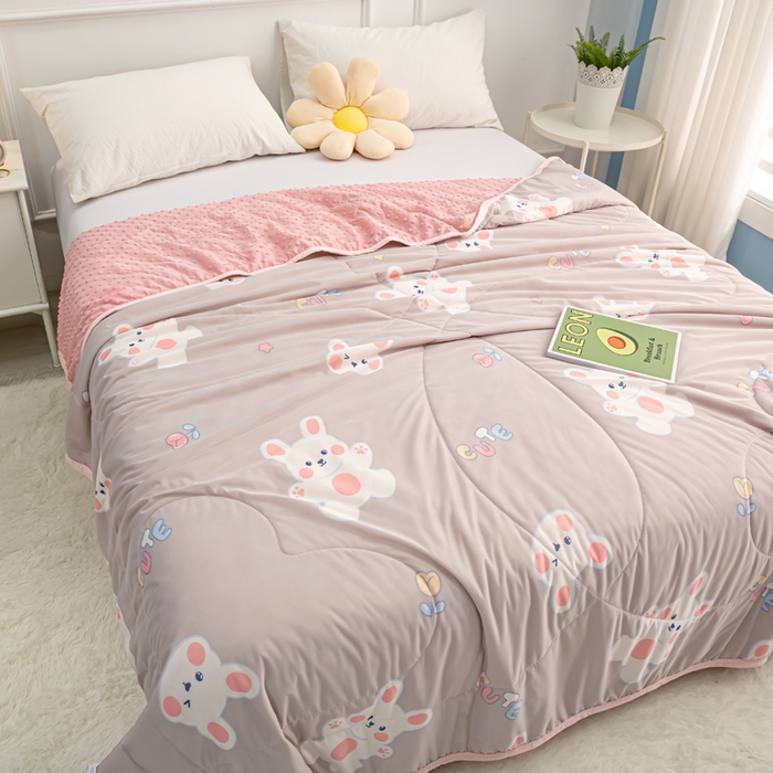 91家纺网 家纺一手货源 找家纺 云家 2023新款豆豆被空调被薄被子夏凉被夏季单人学生宿舍夏被可机洗 凉感丝跳跳兔