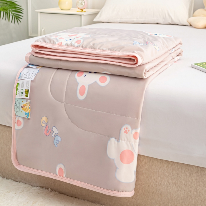 91家纺网 家纺一手货源 找家纺 云家 2023新款豆豆被空调被薄被子夏凉被夏季单人学生宿舍夏被可机洗 凉感丝跳跳兔