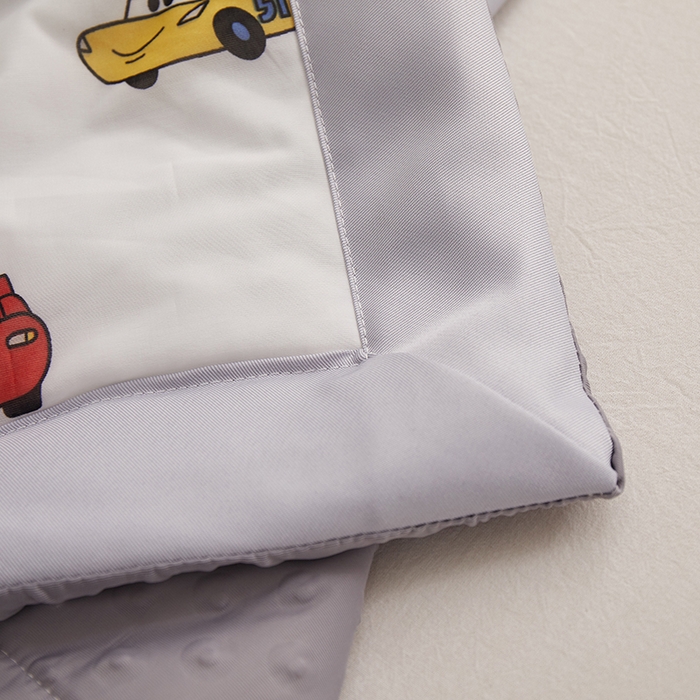 91家纺网 家纺一手货源 找家纺 一米阳光 2023新款凉感丝豆豆款包边夏被 疯狂赛车