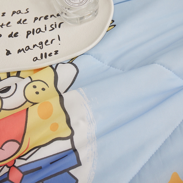 91家纺网 家纺一手货源 找家纺 一米阳光 2023新款凉感丝豆豆款包边夏被 海绵宝宝