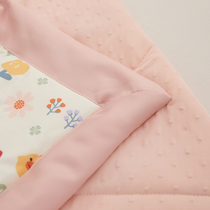 91家纺网 家纺一手货源 找家纺 一米阳光 2023新款凉感丝豆豆款包边夏被 花丛米妮