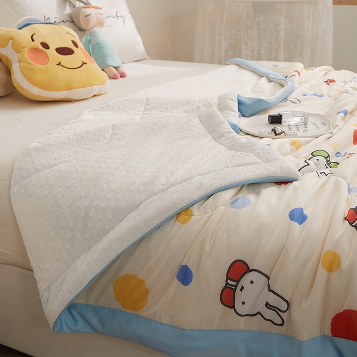 91家纺网 家纺一手货源 找家纺 一米阳光 2023新款凉感丝豆豆款包边夏被 米菲兔米