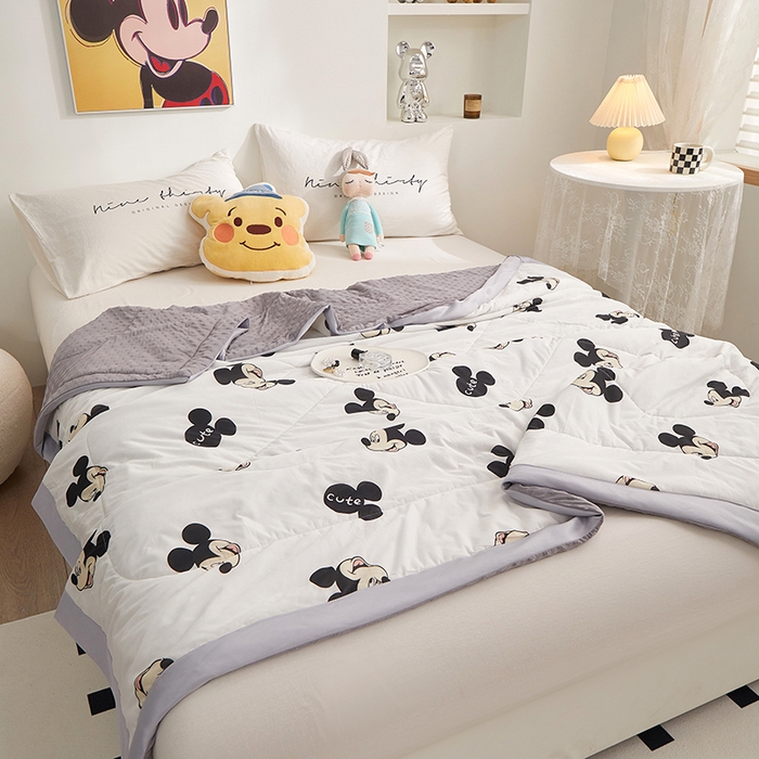 91家纺网 家纺一手货源 找家纺 一米阳光 2023新款凉感丝豆豆款包边夏被 米奇头