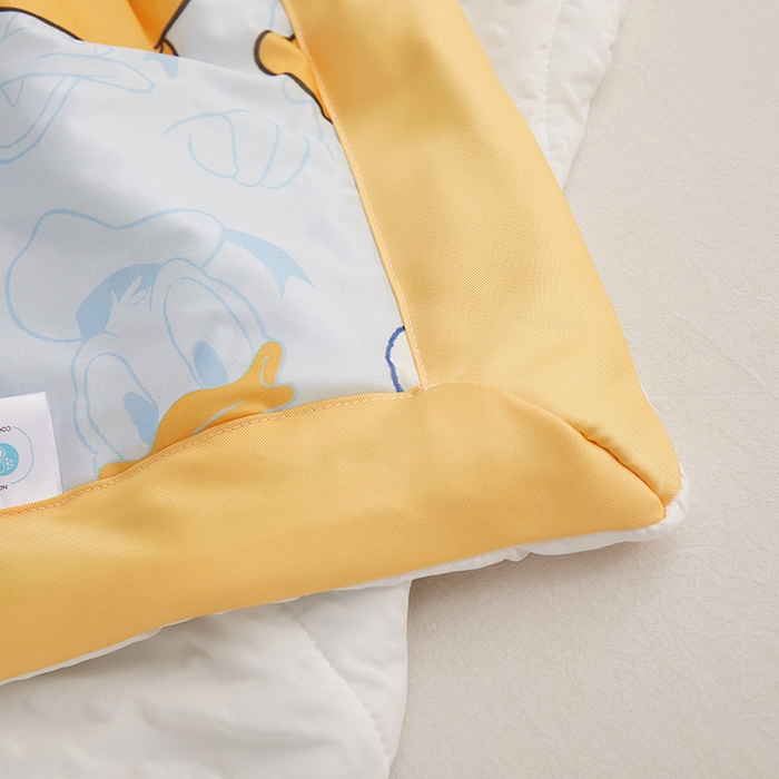 91家纺网 家纺一手货源 找家纺 一米阳光 2023新款凉感丝豆豆款包边夏被 帅气唐老鸭