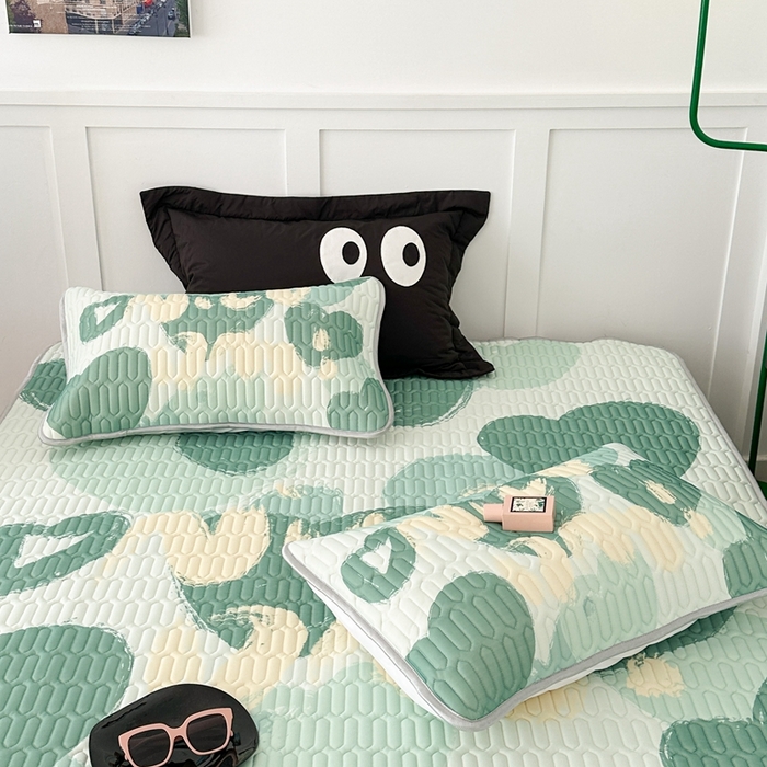 91家纺网 家纺一手货源 找家纺 昔可2023新款ins简约风乳胶凉席 绿色爱心